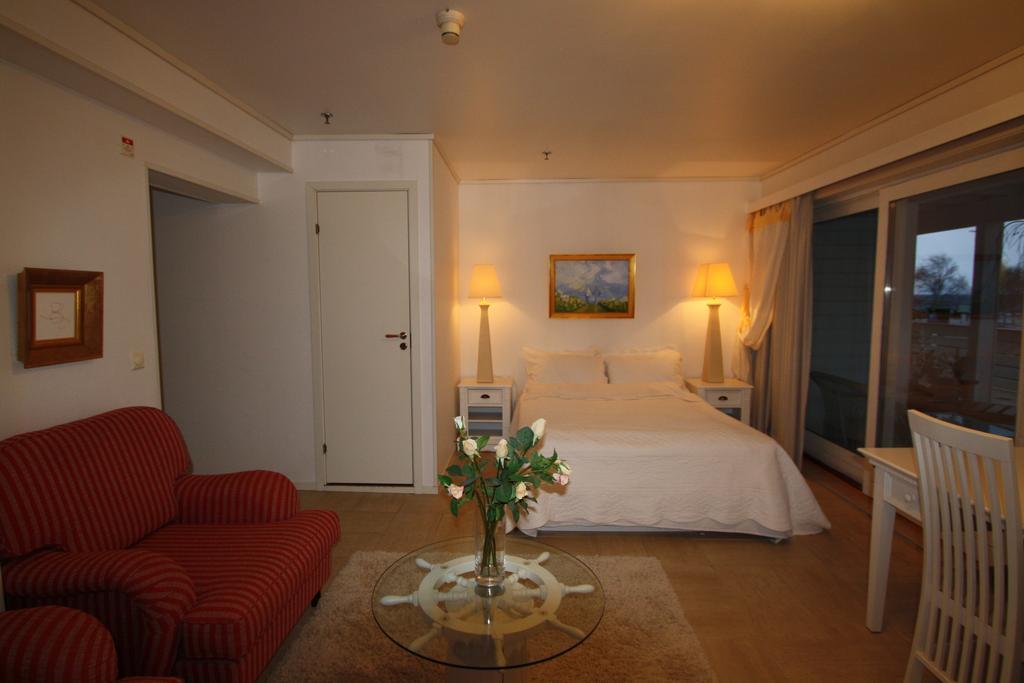 Sunde Fjord Hotel, Free And Easy Parking Solavagen Exterior photo
